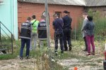 У Сумах жінка з пістолетом накинулася на дитину і її батька: калюжі крові по всьому офісу