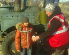 Возле пешеходного КПП на Луганщине обустроили пункт обогрева (фото)