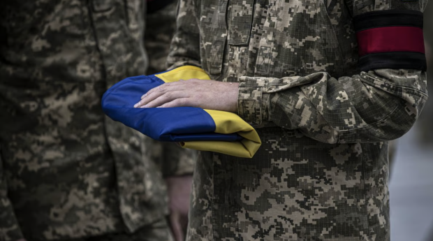 Виплати родинам загиблих воїнів: у які терміни мають надійти гроші