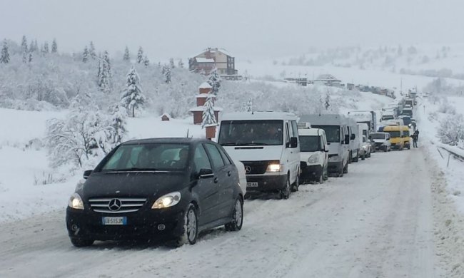 Трассу Киев-Чоп закроют