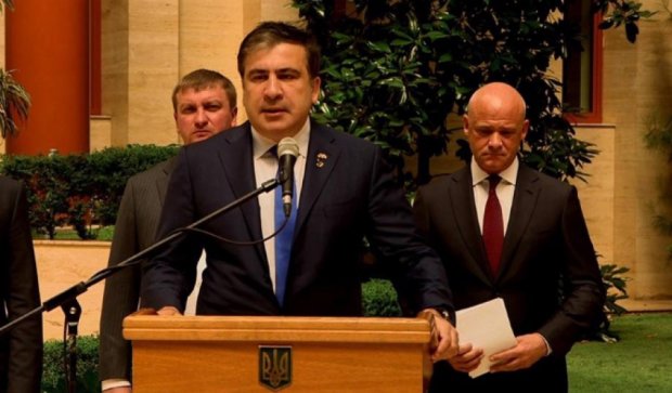 Саакашвили нашел деньги на автоматического центра выдачи справок (видео)