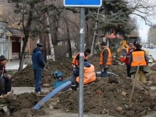 ремонт труб, скріншот з відео