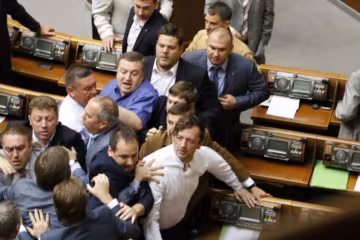 Гуру психології визнав депутатів адекватними, але з обмовкою