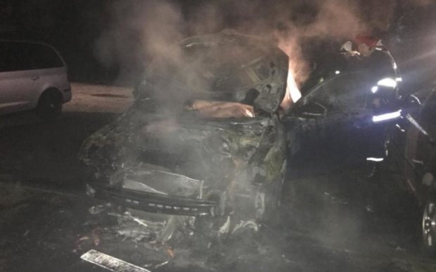 Не захотели помочь: в Киеве заживо сгорел водитель