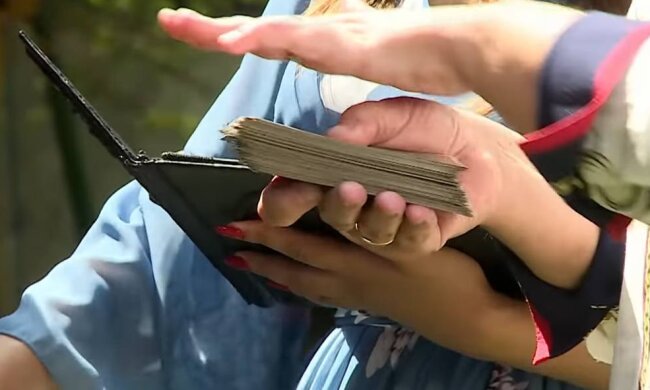 Карты таро, скриншот: YouTube