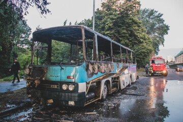 В Киеве вспыхнул Ikarus: "Не тушите, пи**расы", - преступник сдал себя с потрохами