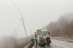 Під Харковом маршрутка "роззулася" на ходу: "Головне - проїзд дорожчає"