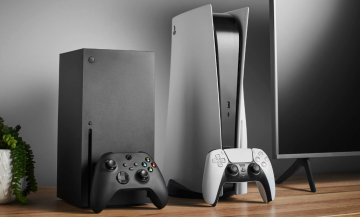 PlayStation и Xbox, скриншот: YouTube