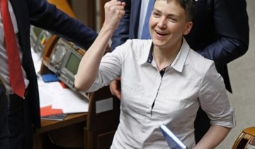 Савченко наполегливо шукає зустрічі з Захарченком