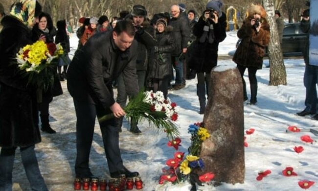 Краматорськ вшанував другу річницю варварського обстрілу