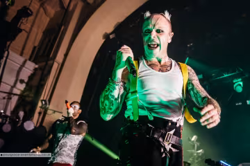 Что было раньше: первый концерт Prodigy в Киеве или принятия Конституции? Тест на знание Украины 90-х