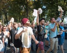 Одесити влаштували акцію на підтримку шаурми (ФОТО)