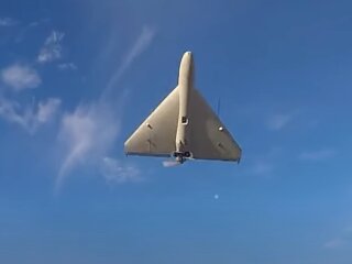 Дроны, запускаемые с крыши пикапа. Фото скриншот из Youtube