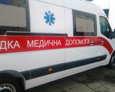 Женщины угодили в кровавое ДТП в Киеве: разбитое стекло полетело ребенку в голову