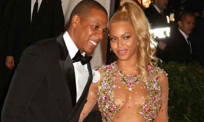 Донька культових зірок побачила відверті фото батьків, і ось чим це закінчилось