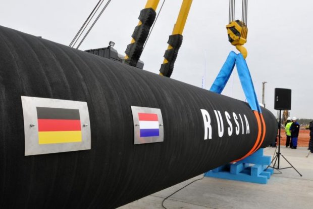 В Германии заявили, что Северный поток-2 Путина раскалывает Европу: морской монстр