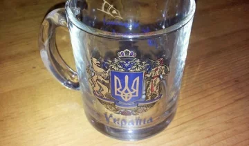 Российский завод штампует "бандеровские" чашки (фото)