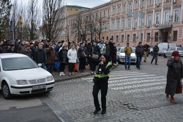 На площади дежурило более тысячи полицейских