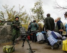У жителів окупованих територій відберуть українські паспорти