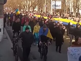 Український мітинг в Херсоні. Фото: Youtube