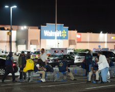 Неизвестный расстрелял посетителей супермаркета Walmart