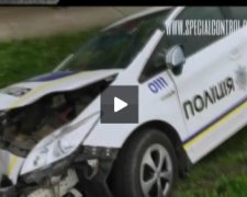 Полісвумен знищила патрульну машину