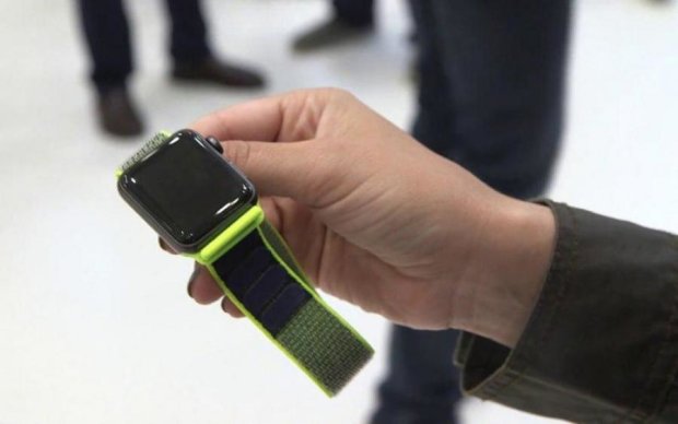 Apple Watch 4: компанія випадково засвітила майбутній годинник