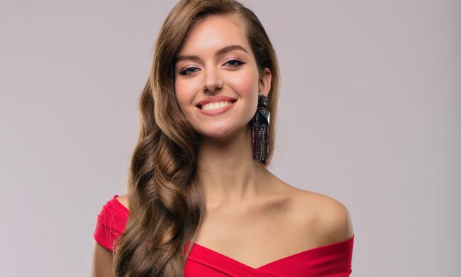 Пономарьов оголився перед молодою дружиною Комарова: "Іди співай у підвал"