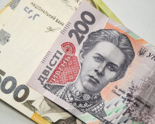 Банкноти 50 і 200 гривень, які НБУ вилучає з обігу