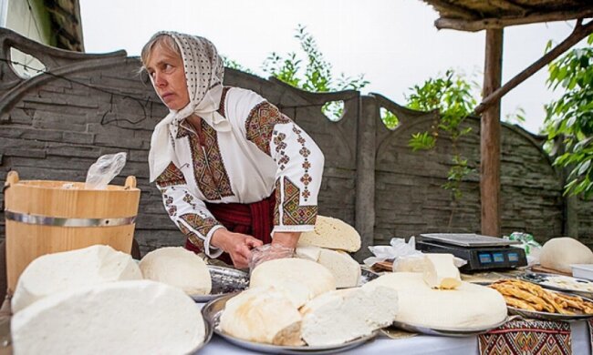 У Винниках на фестивалі робили сирних коників