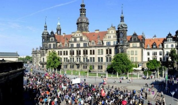 В немецком Дрездене прошел митинг в поддержку беженцев
