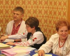 В Луцке наблюдатели из Швейцарии и Канады написали две благодарности ДВК
