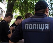 Під Одесою чоловік розправився з дружиною і дочкою з особливостями розвитку