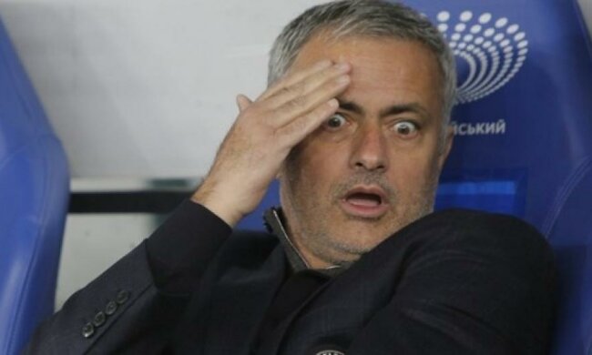 "Валенсия" предлагает Моуринью сумасшедший контракт