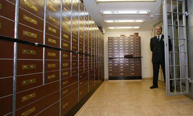 Спритники винесли мільйони і золото з київського банку