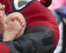 Скляні двері ресторану задушили дитину