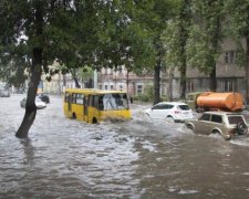 Главное за ночь: библейский потоп в Одессе и "убийство" Кобзона