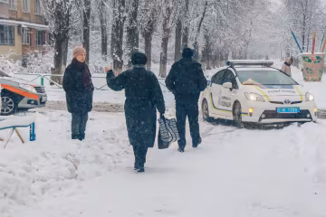 Киевляне шли на работу мимо окоченевшего трупа