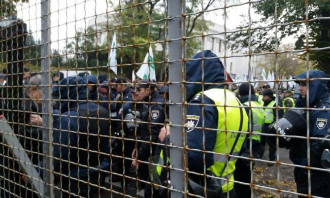 Саакашвили объяснил, кто пугает власть больше Путина