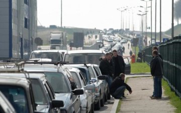 Безвізовий ажіотаж: українці поїхали на вікенд тисячами