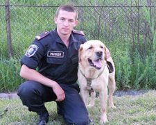 Лабрадор Річард відшукав будинок з боєприпасами і запасами пороху