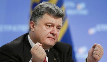 Порошенко пообещал поднять зарплаты военным в 2016