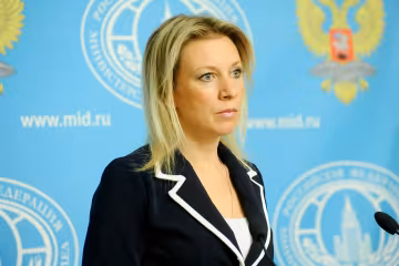 Захарова включила режим экзорциста под чудо-порошком Лаврова: "Порошенко осатанел"