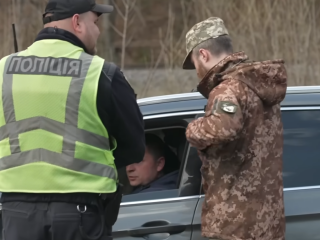 ТЦК и полиция. Фото: скрин youtube