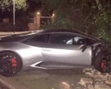 Гравець «Вест Гему» влетів у будинок вболівальника команди на Lamborghini