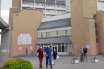 В Днепре осужденный за "конверты" врач продолжает лечить пациентов - отделался легким испугом и снова надел халат