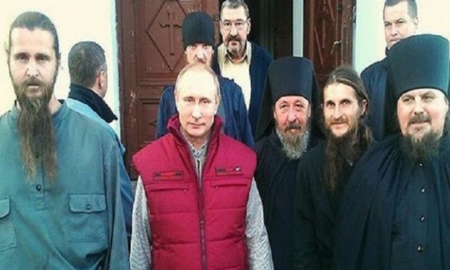 Путин "отмолил" грехи в монастыре