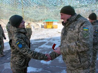 Командування ООС нагородило воєнкорів, фото: штаб ООС