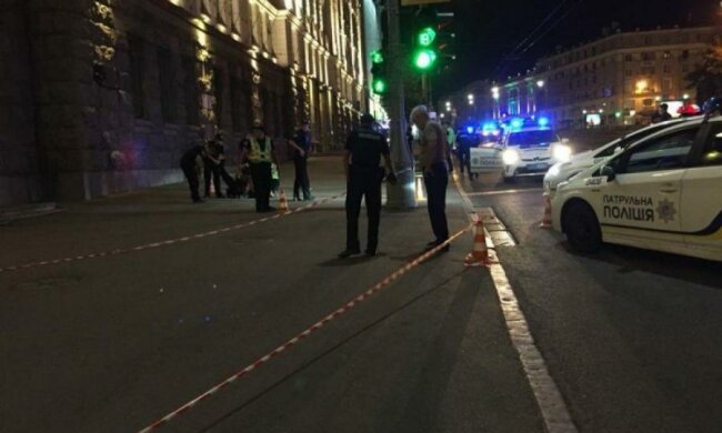 Кривавий напад у Харкові: вбивця копа обстріляв машину з дитиною