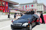 Ким Чен Ын прокатил Путина на контрабандном Mercedes: было тесно, но "по-пропагандистски"